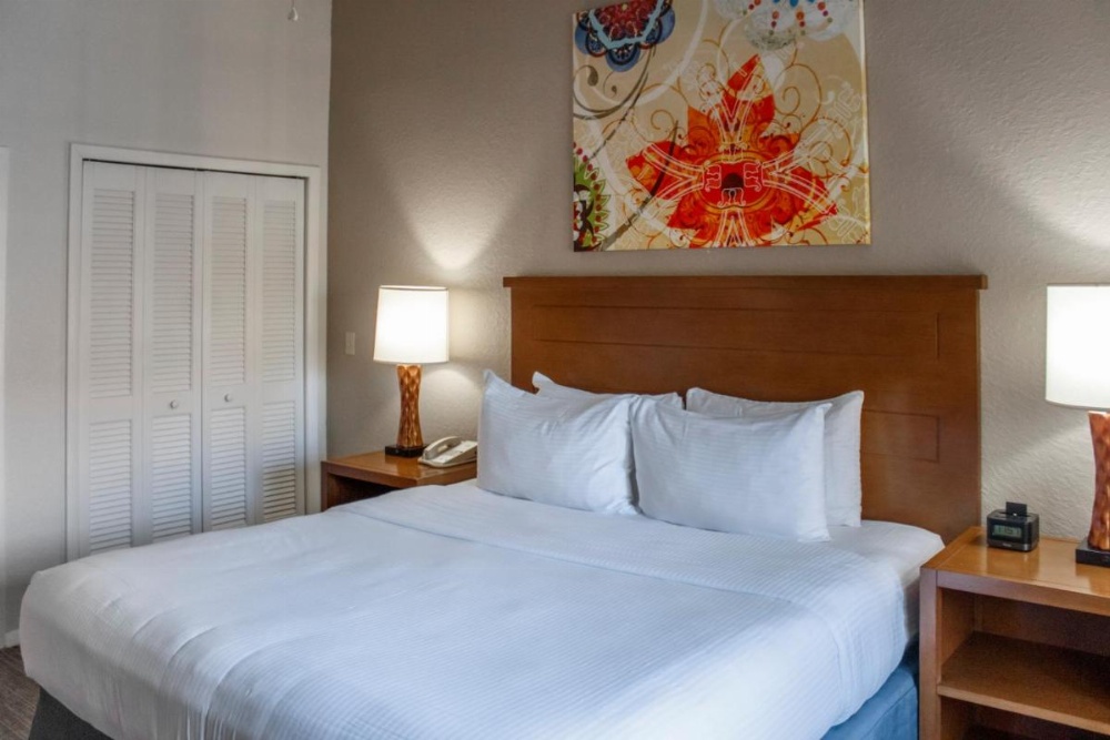 Two-Bedroom Suite with King and Queen Beds